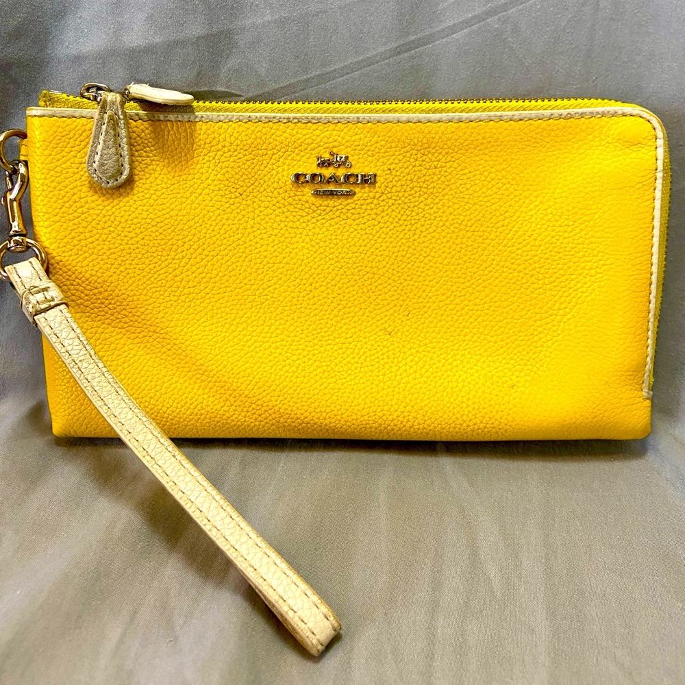 Coach Double Zipper Full Size Wallet F53080, GUC, Yellow